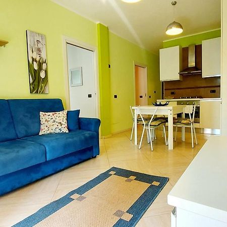 Colors Pool Apartment Bardolino Exterior foto
