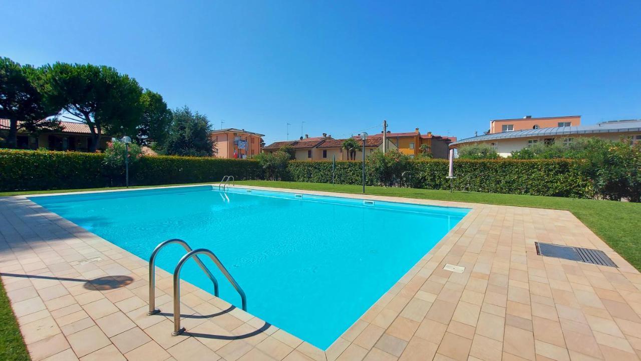 Colors Pool Apartment Bardolino Exterior foto