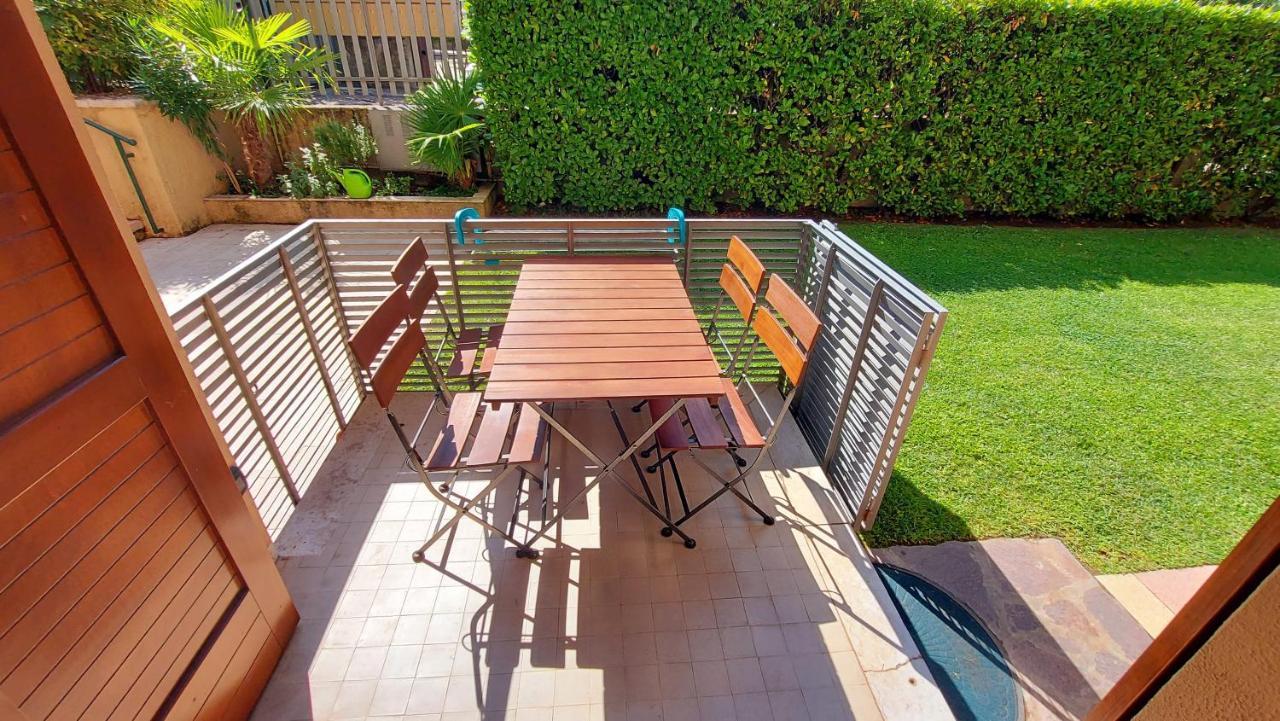 Colors Pool Apartment Bardolino Exterior foto